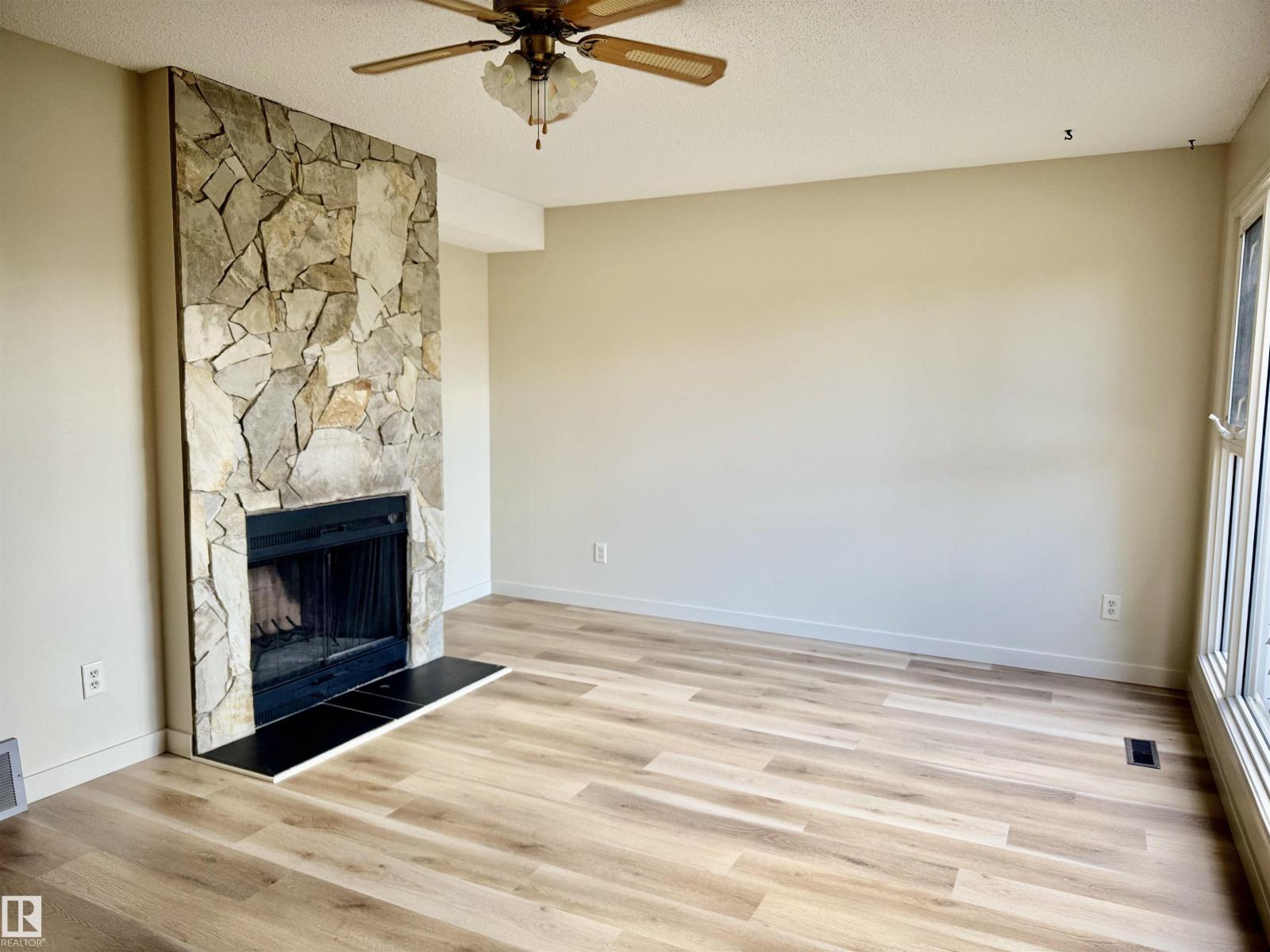 3229 142 AV NW