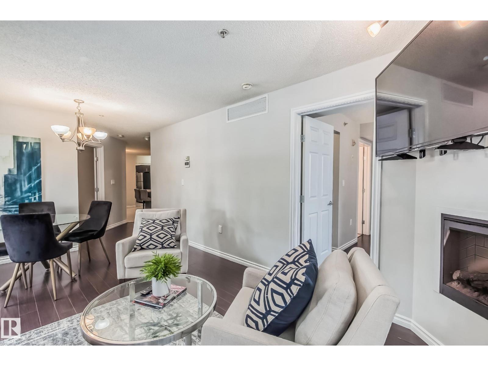 #115 10118 106 AV NW