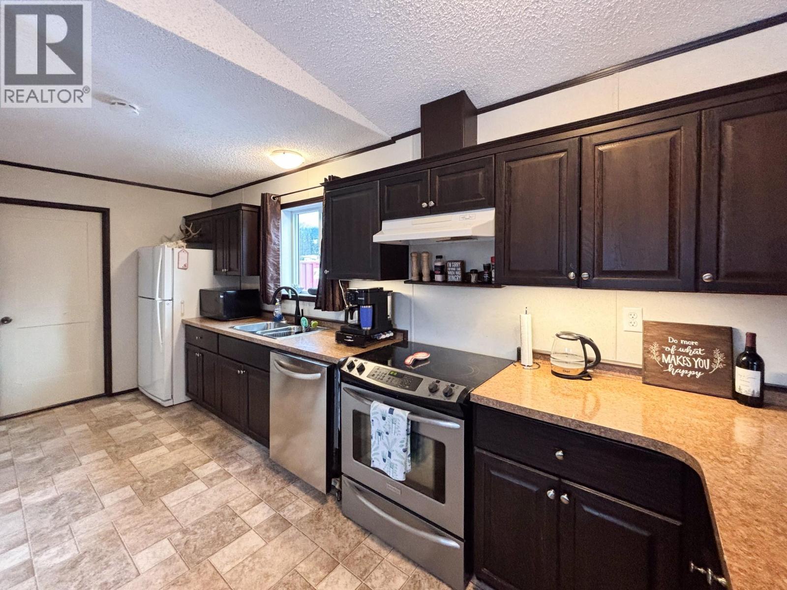 4821 CRESCENTWOOD Drive