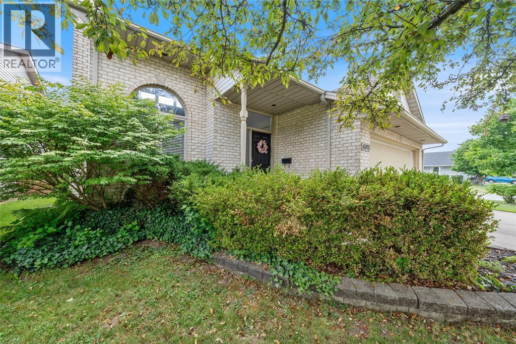 4095 CATHERINE STREET - Photo 2