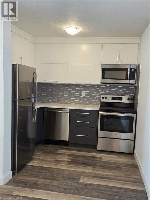 563 MORNINGTON Avenue Unit# 706