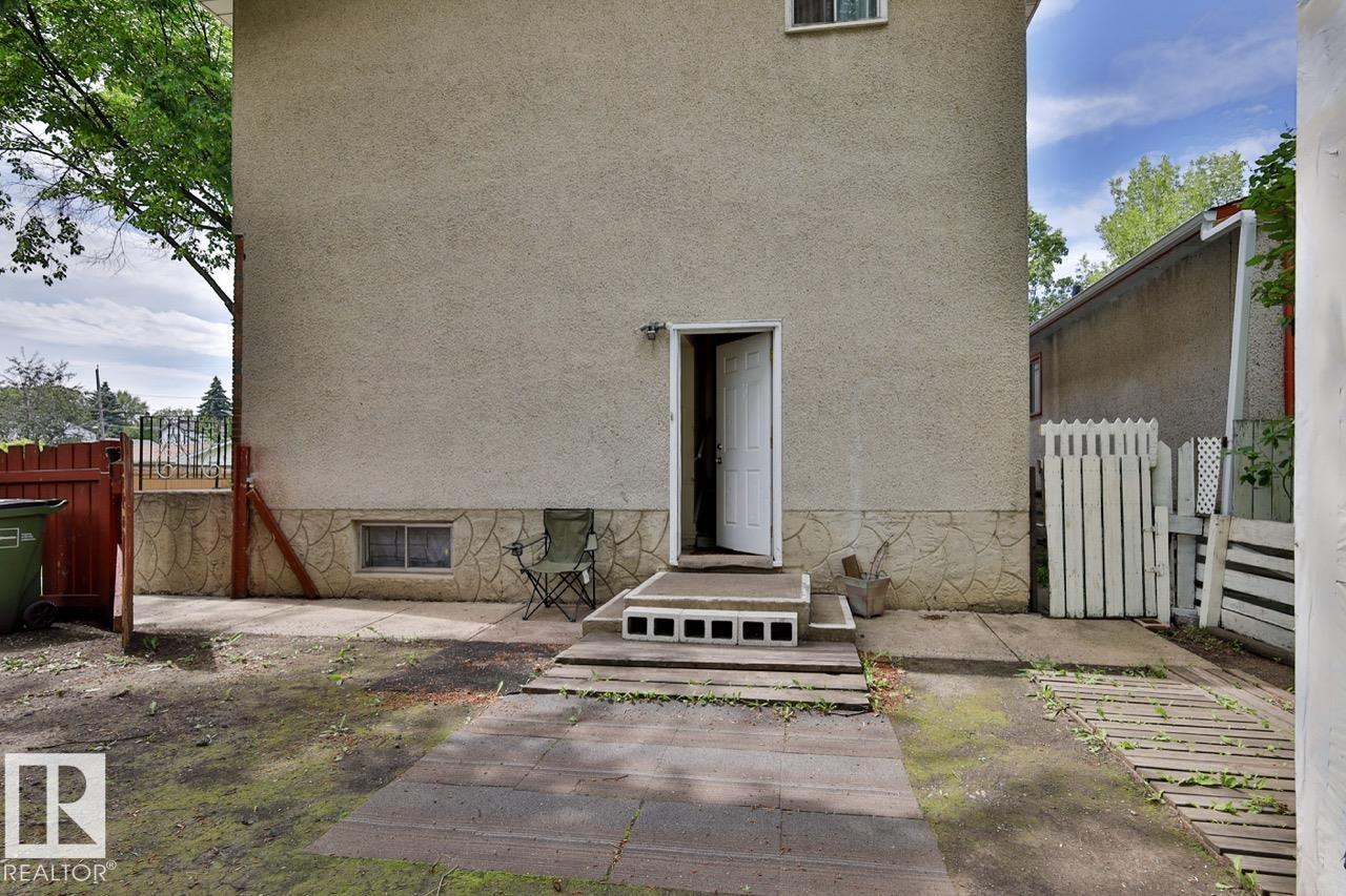 8704 8708 117 AV NW NW