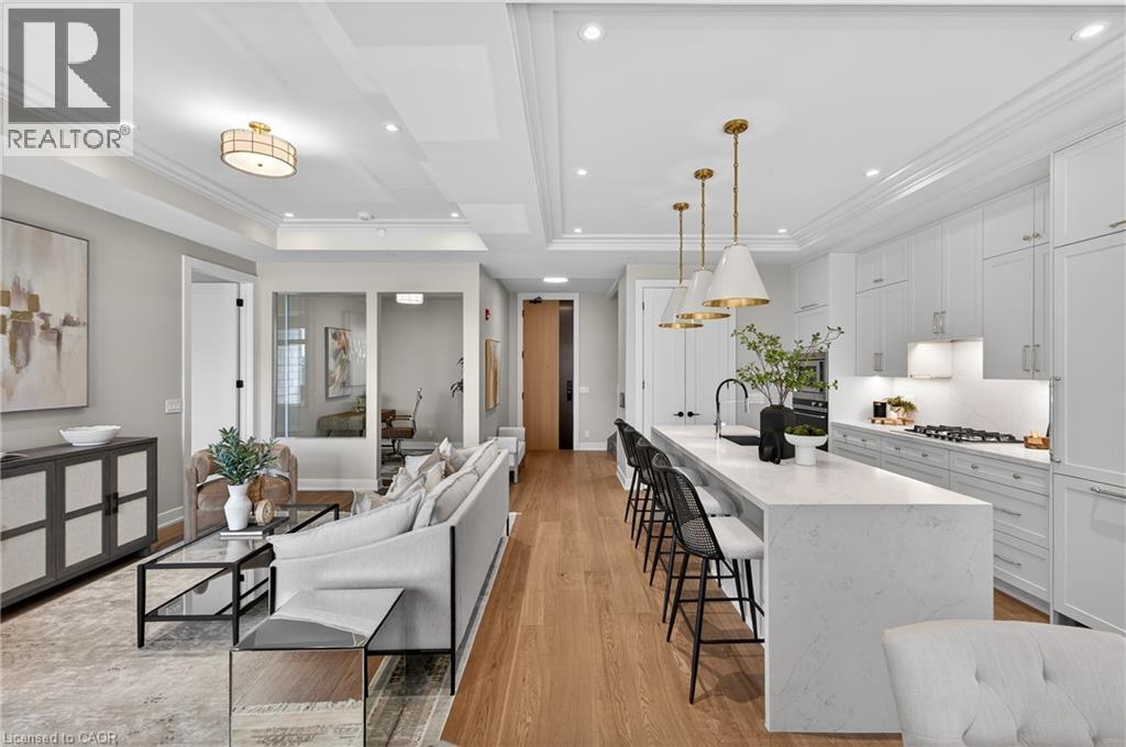 123 MAURICE Drive Unit# 401