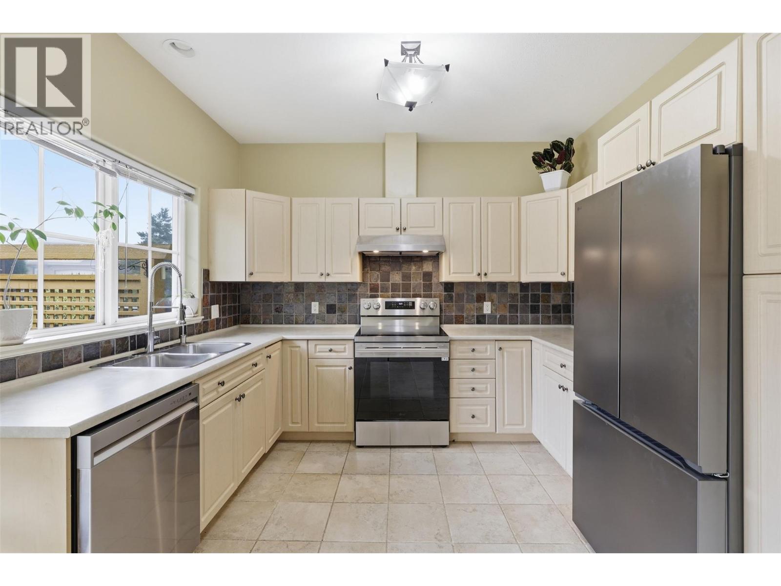 1055 ABERDEEN Drive Unit# 30
