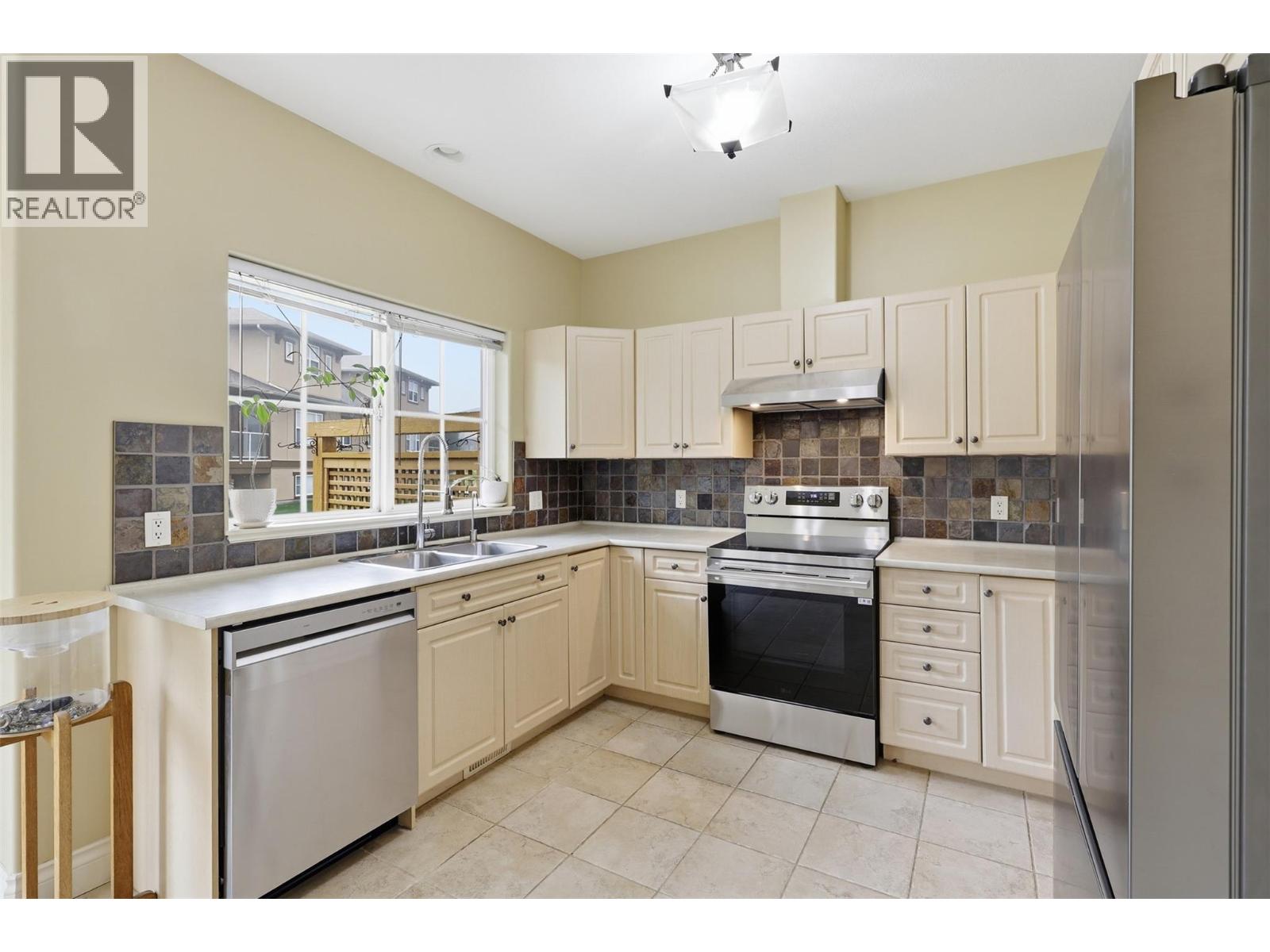 1055 ABERDEEN Drive Unit# 30
