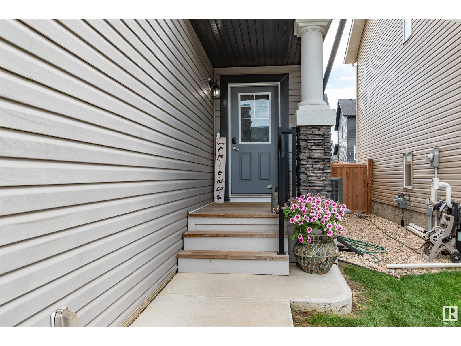 1130 Allendale CR