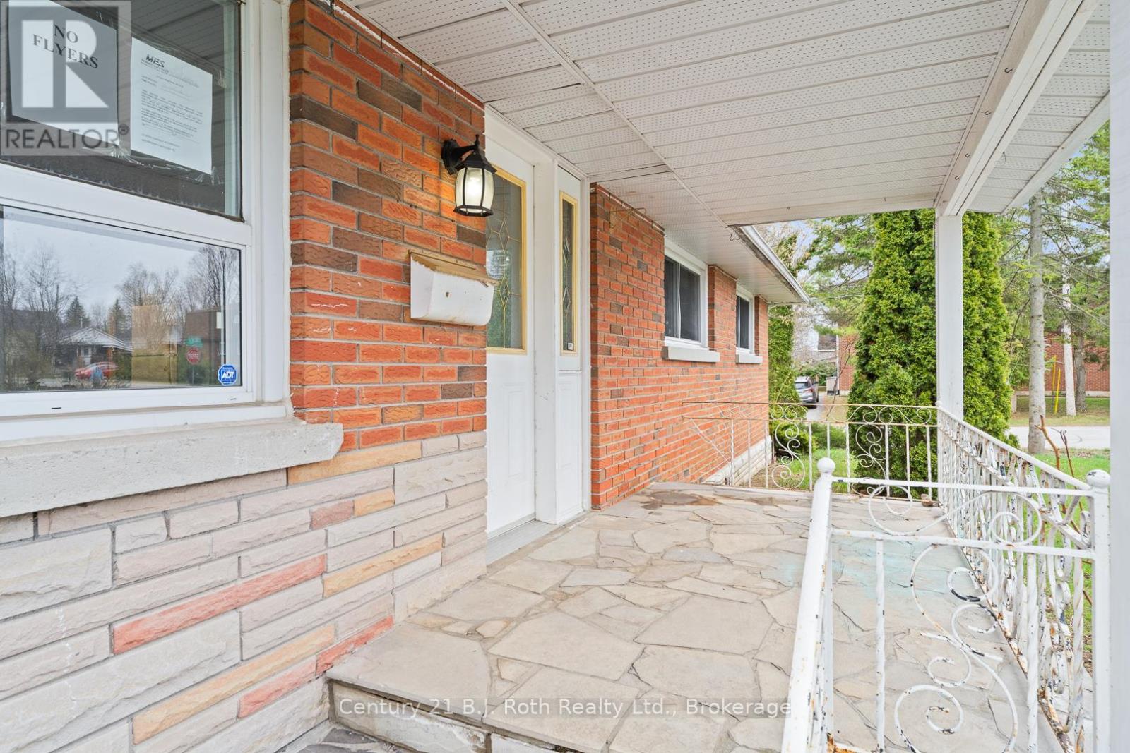 362 PARKHURST CRESCENT
