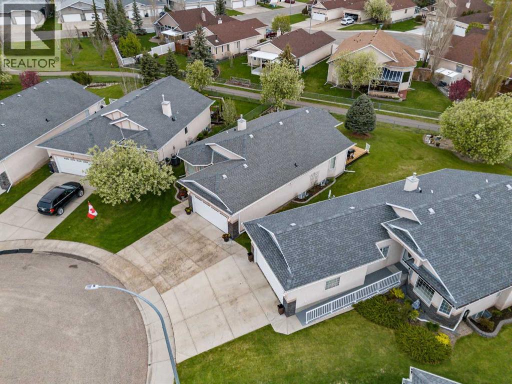 310 Riverside Garden NW