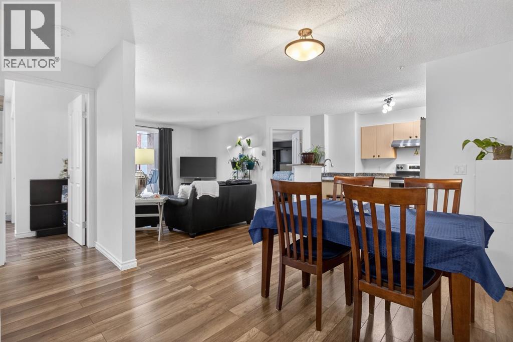 8117, 304 Mackenzie Way SW