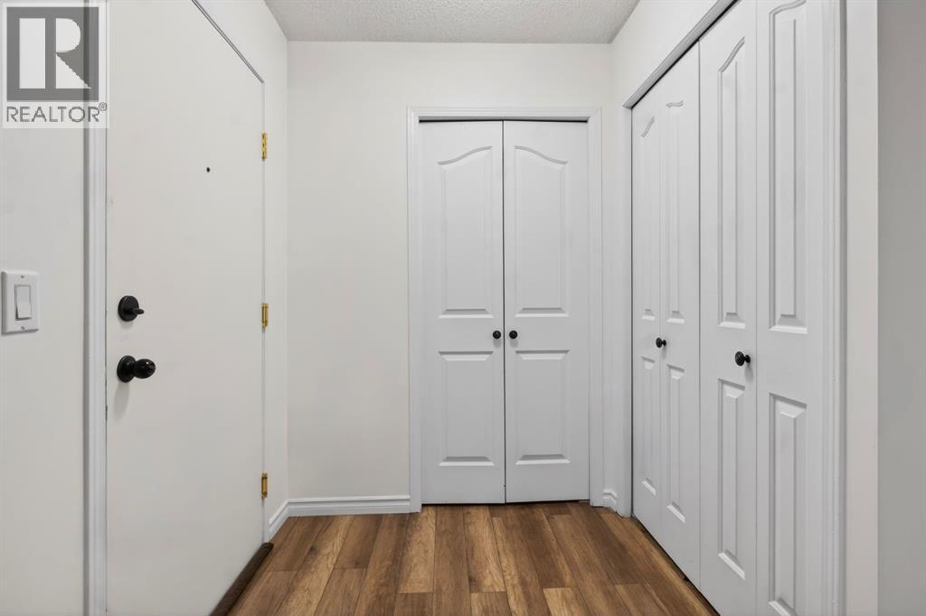 8117, 304 Mackenzie Way SW