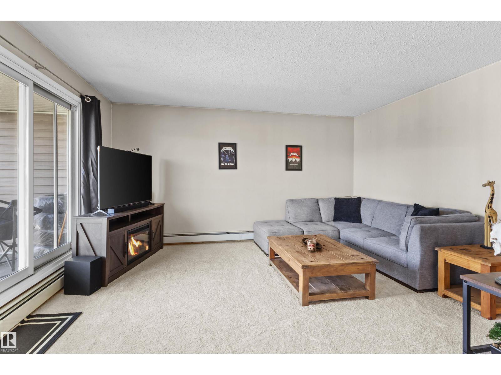 #6 3803 76 ST NW