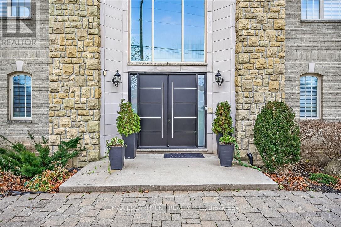 397 CAITHNESS STREET E