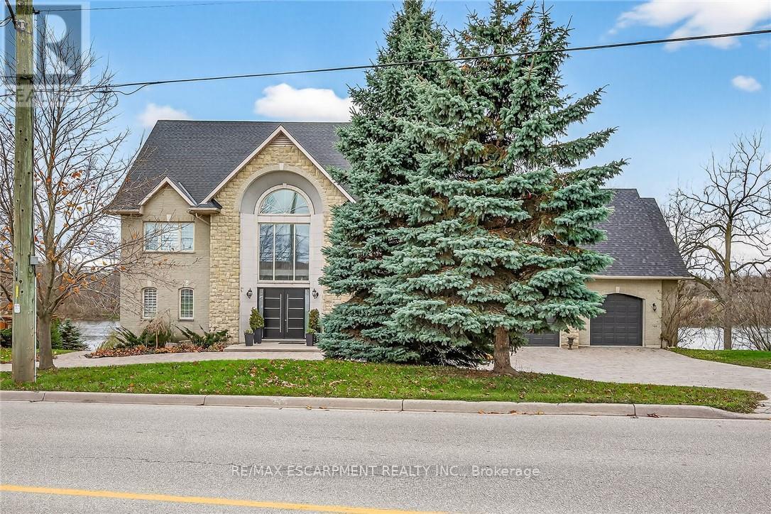 397 CAITHNESS STREET E