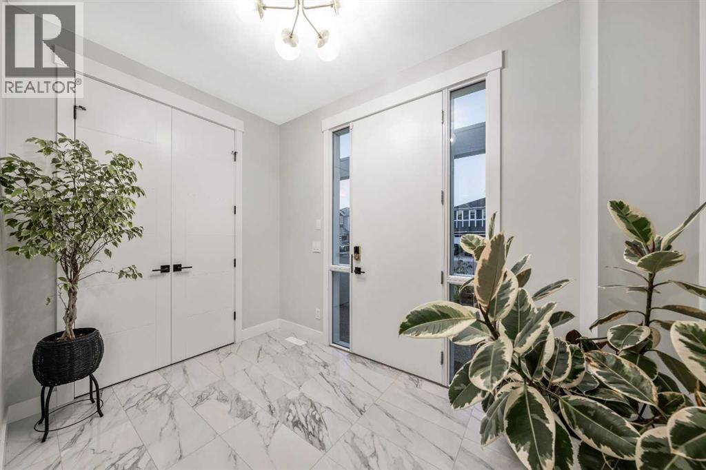 82 North Bridges Road SW