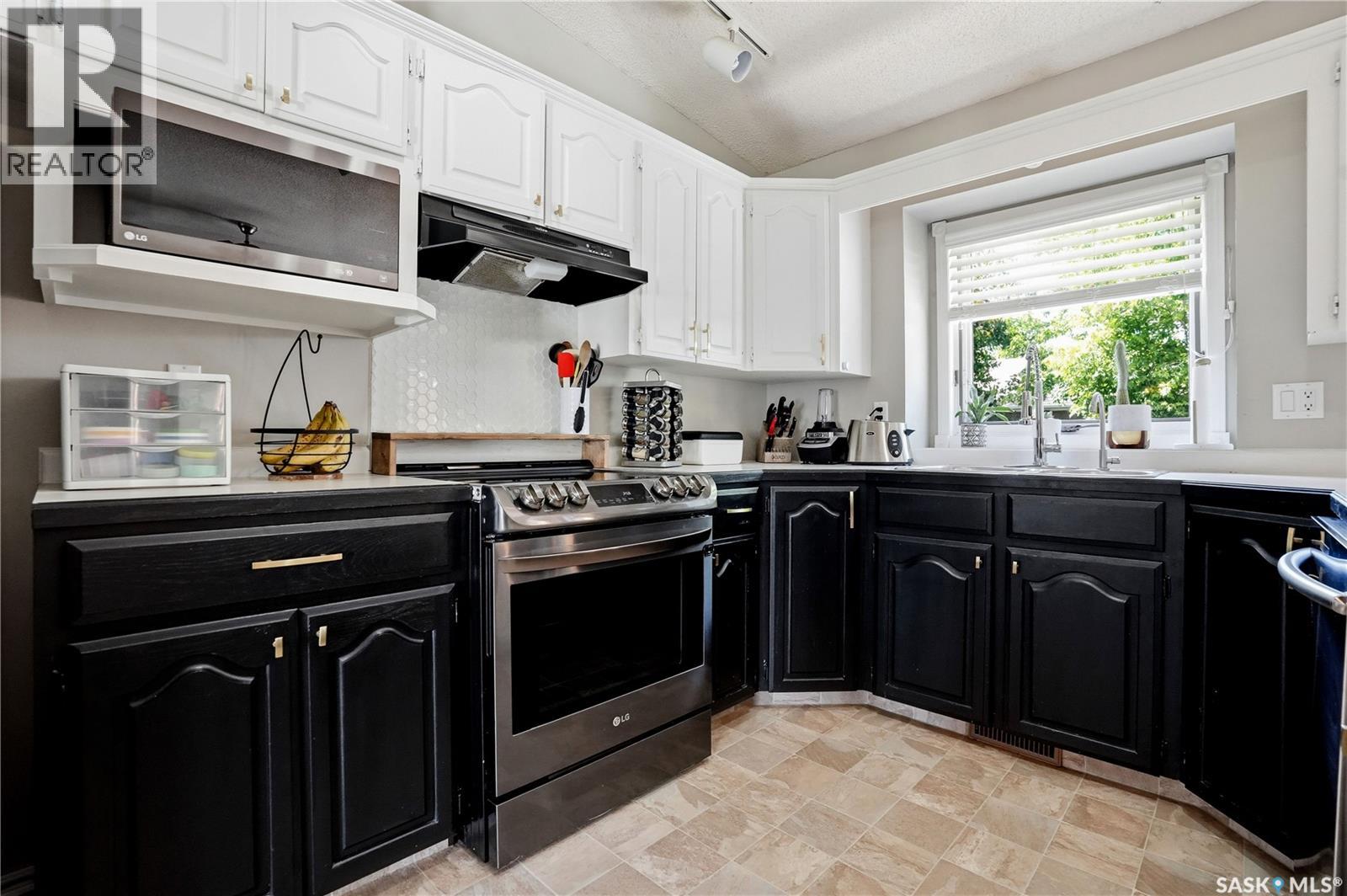 3342 Linden GROVE