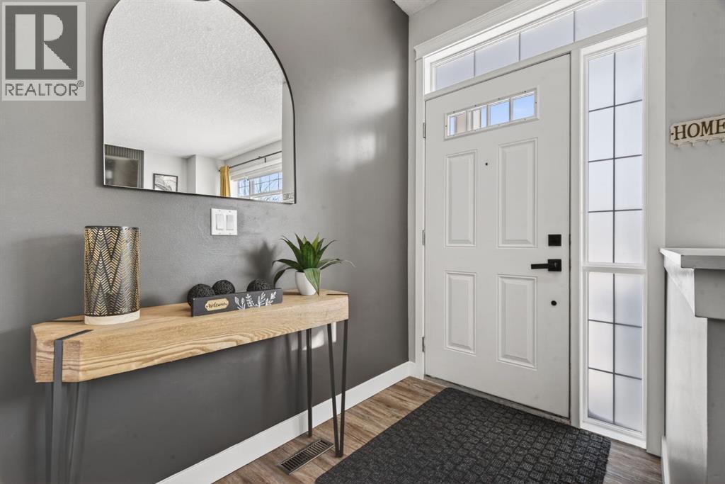 43 Drake Landing Common