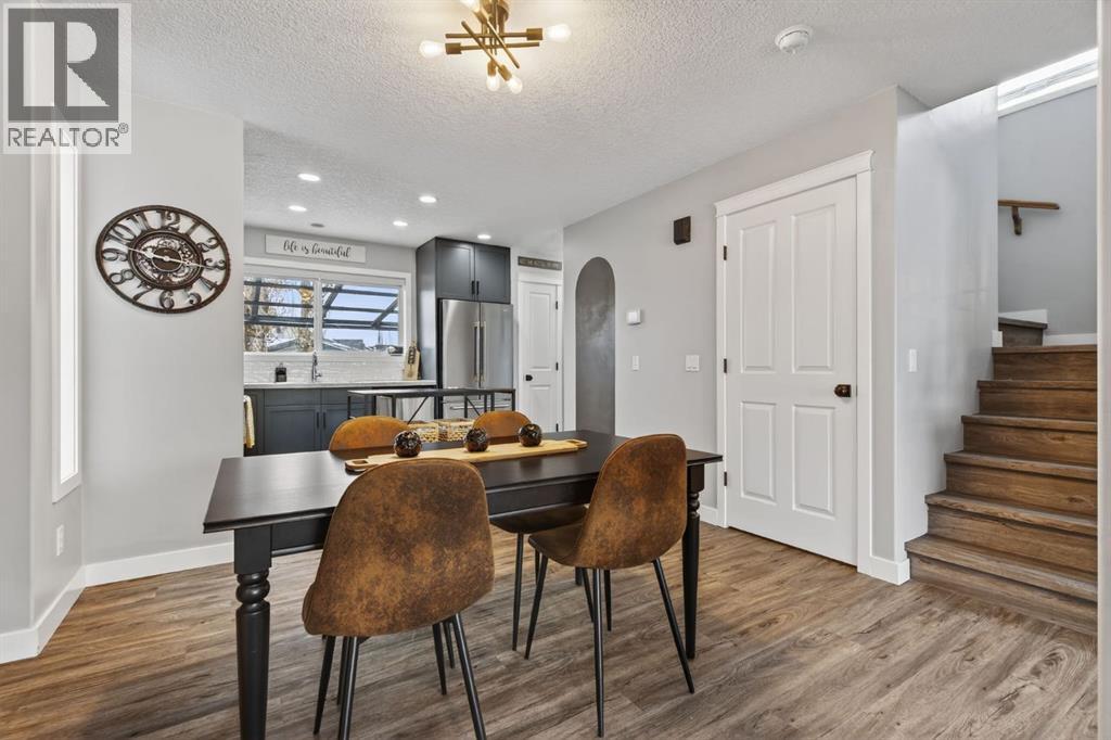 43 Drake Landing Common