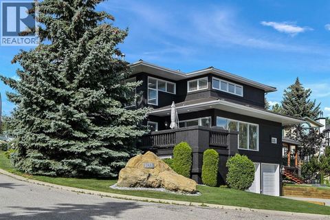 103 Stratton Park SW Calgary AB T3H2V3