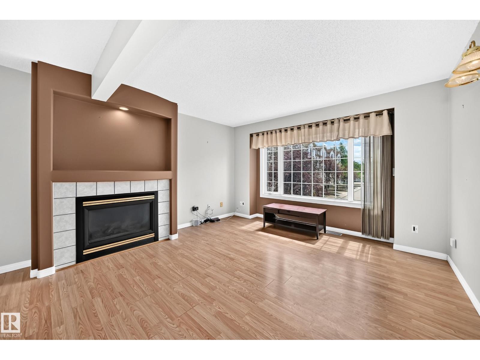 #51 9630 176 ST NW