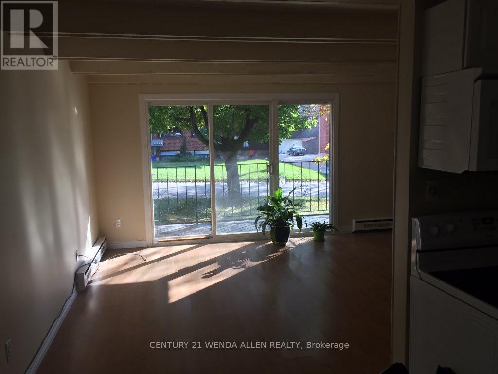 558 LANSDOWNE DRIVE
