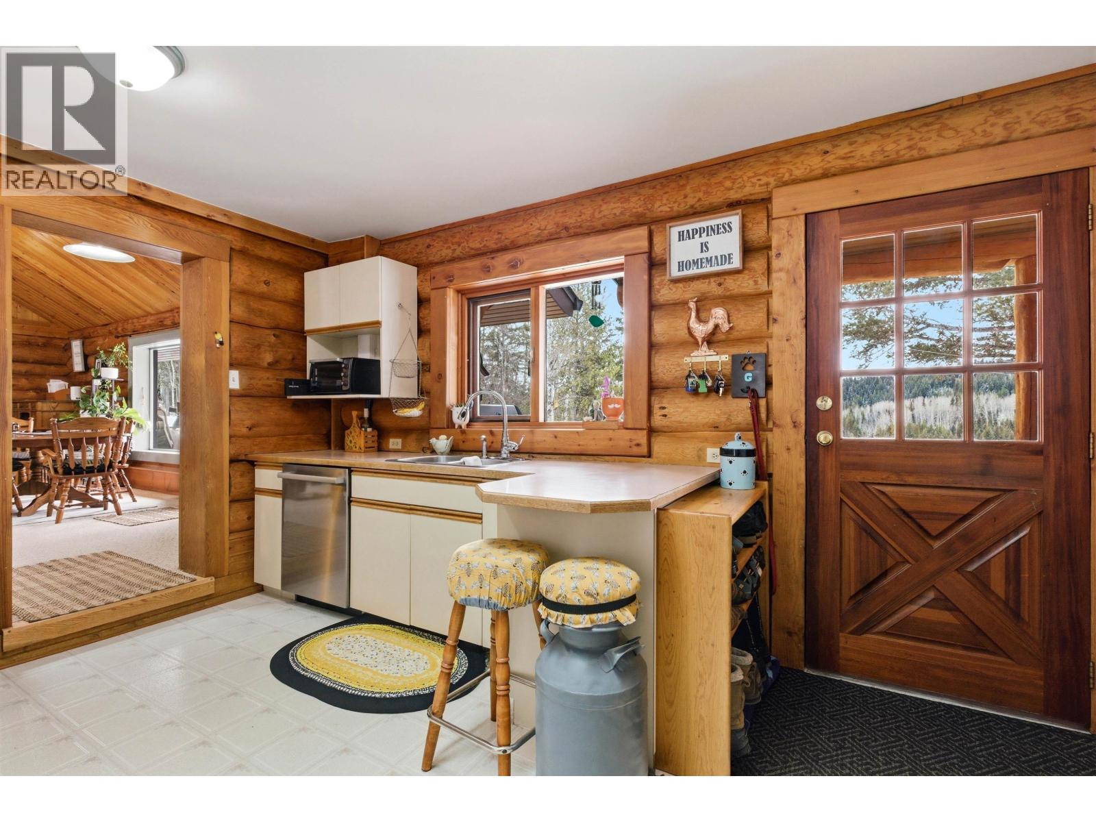 2815 PIONEER CRESCENT