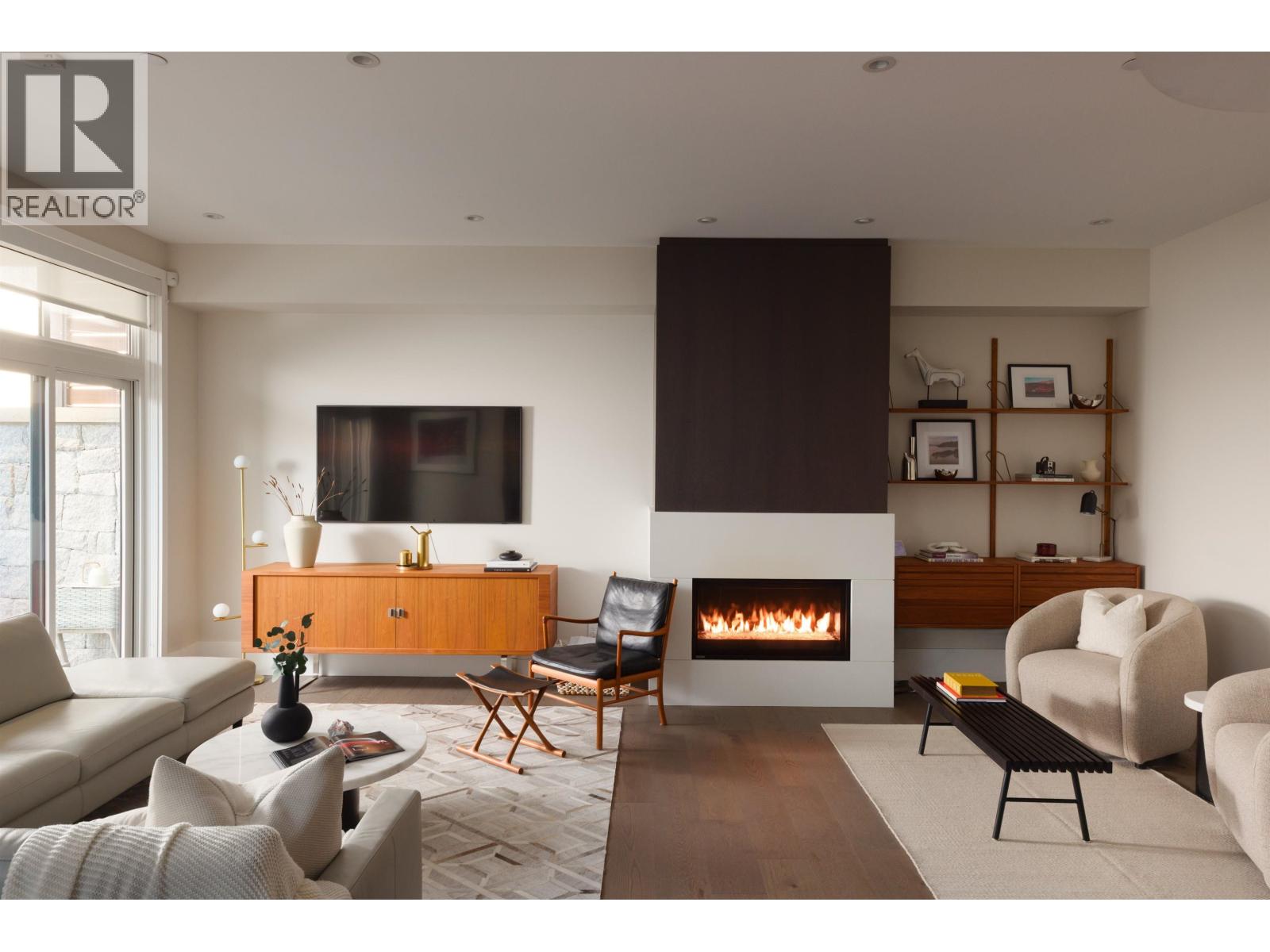 2821 CHIPPENDALE ROAD