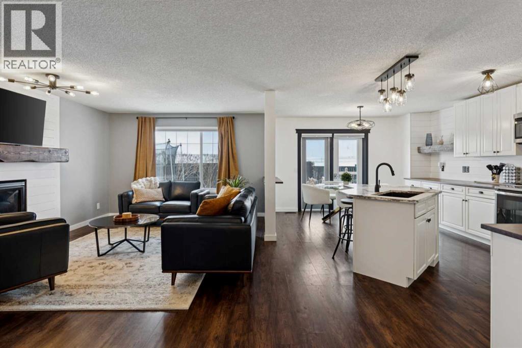 250 Chapalina Place SE