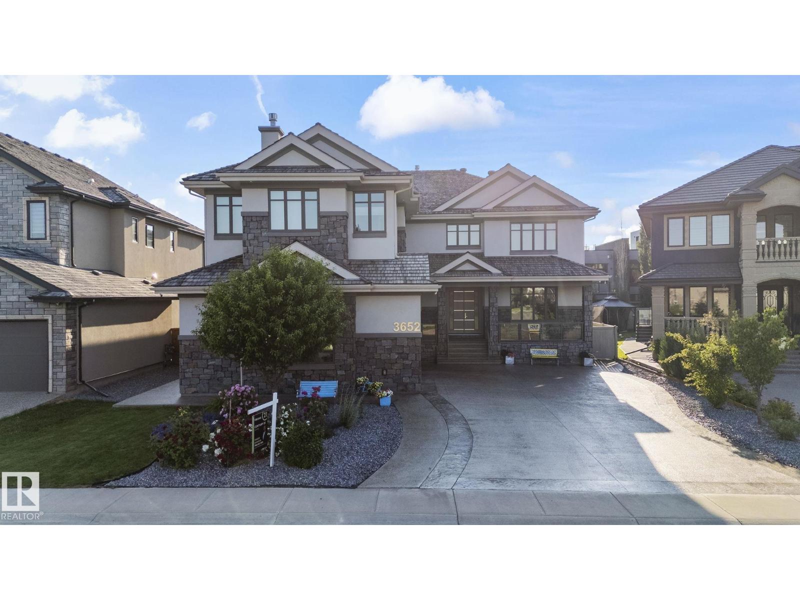 3652 WESTCLIFF WY SW