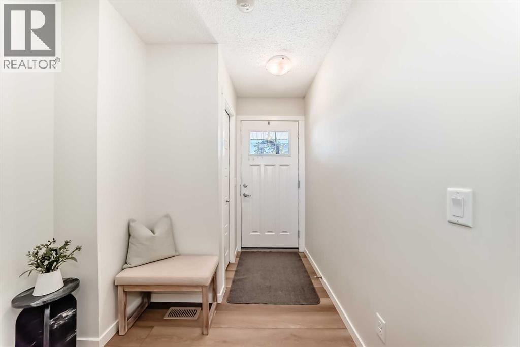 272 Cranbrook Square SE
