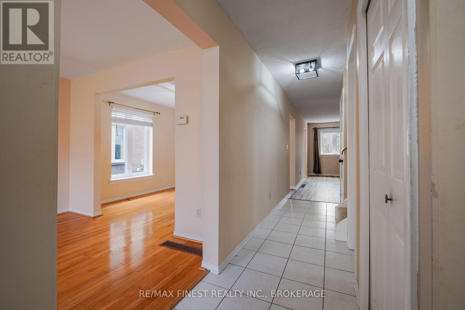 867 WOODSIDE DRIVE