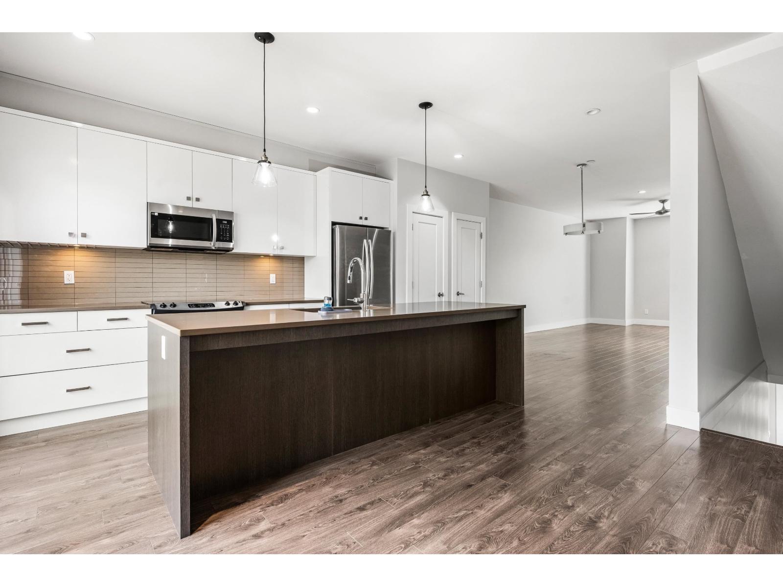 3 45615 TAMIHI WAY|Garrison Crossing