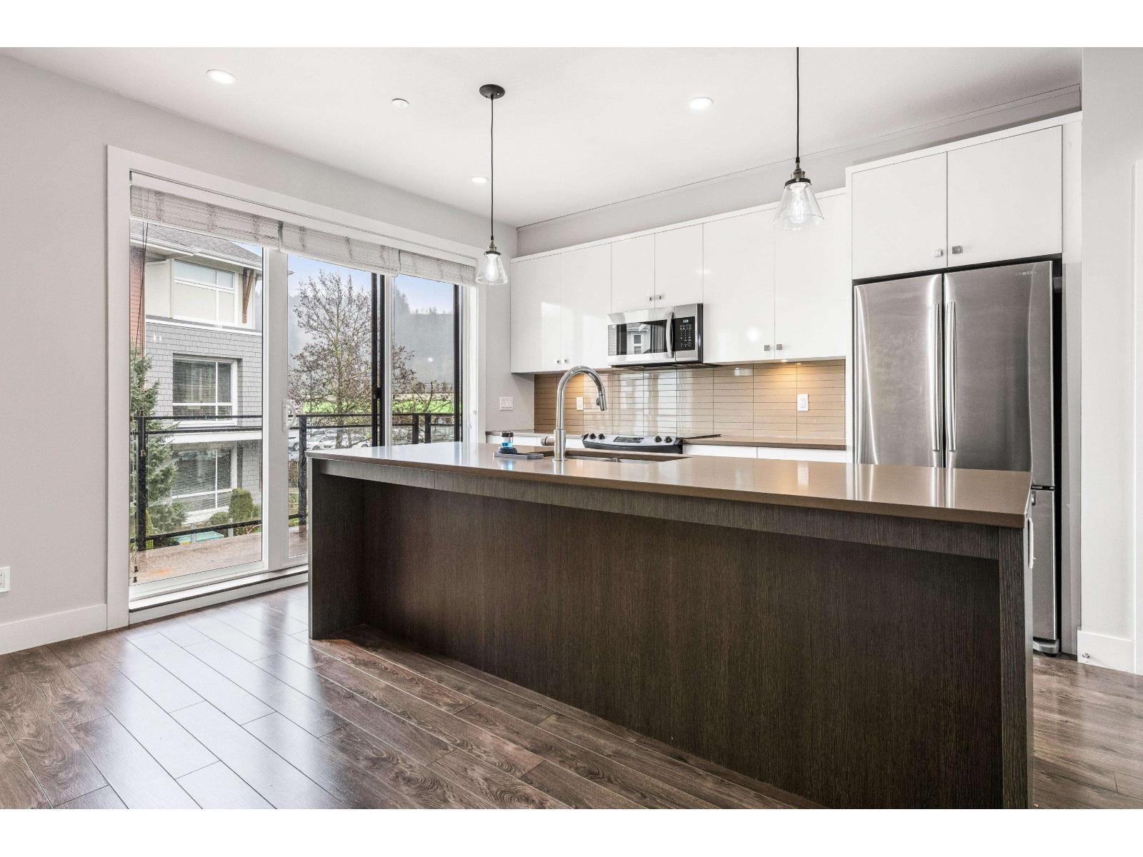 3 45615 TAMIHI WAY|Garrison Crossing