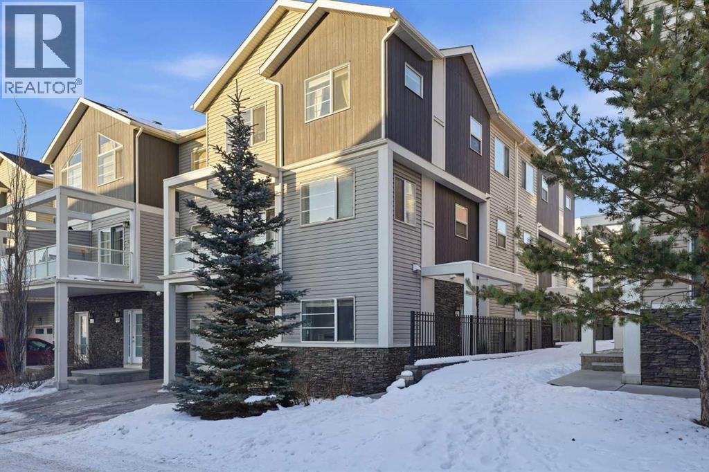 427 Redstone View NE