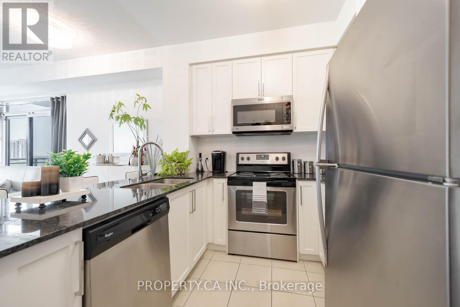 704 - 840 QUEENS PLATE DRIVE
