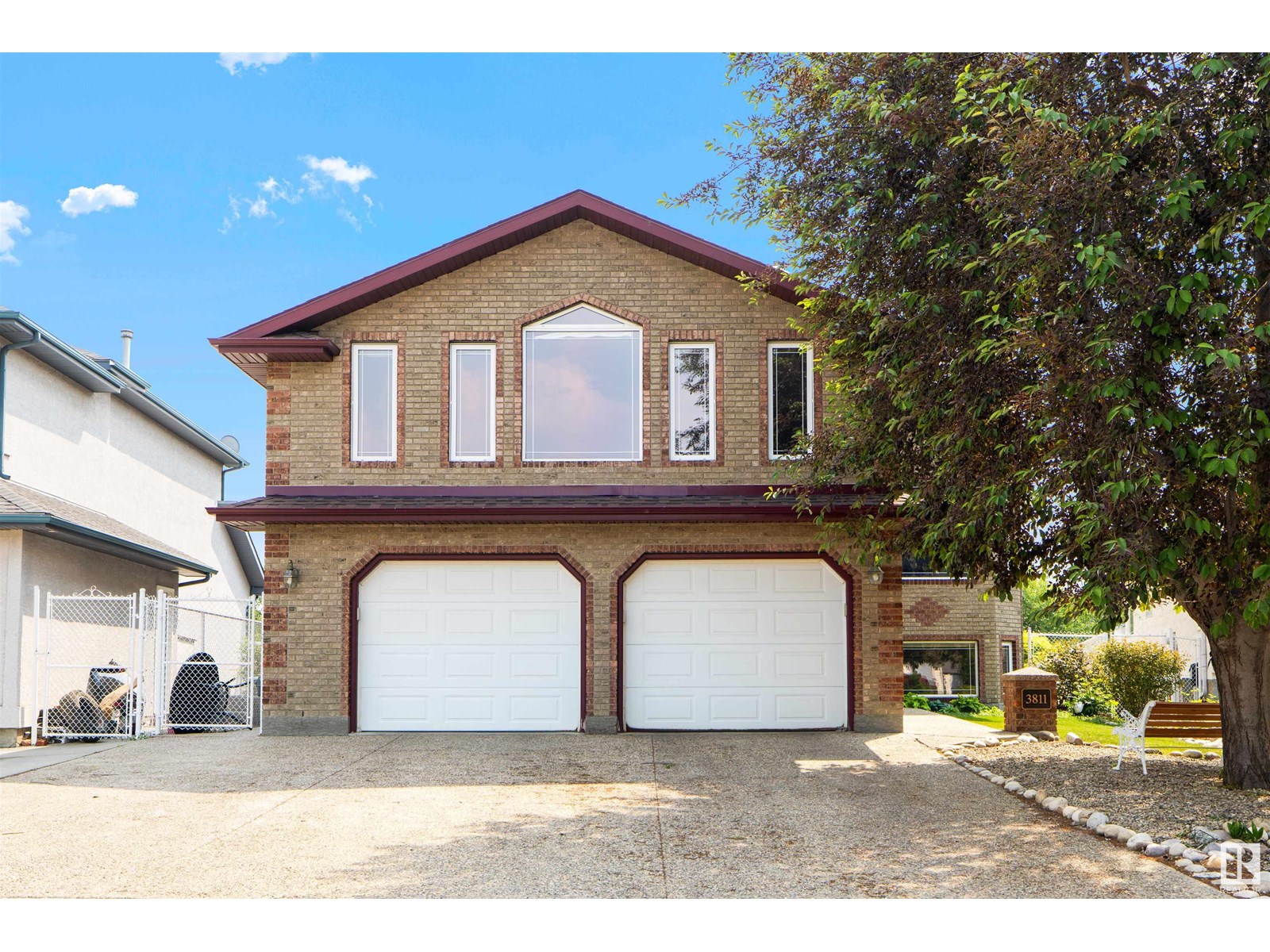 3811 130 AV NW