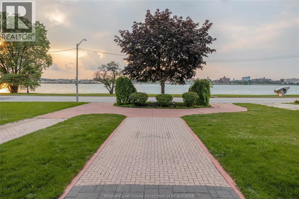 2161 RIVERSIDE DRIVE West Unit# 3