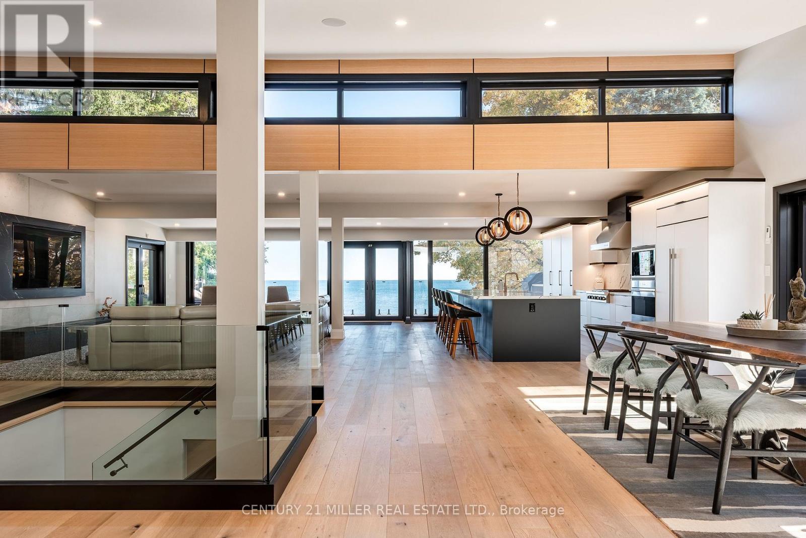 121 EDGECLIFFE PLACE