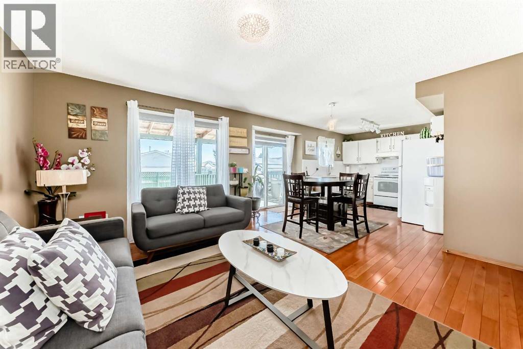 69 Applemont Place SE