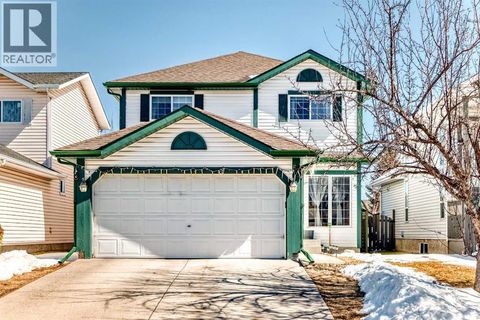 69 Applemont Place SE Calgary AB T2A7S3