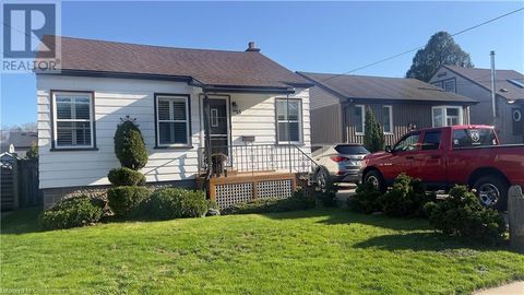 15 DONALD Avenue Dundas ON L9H1E9