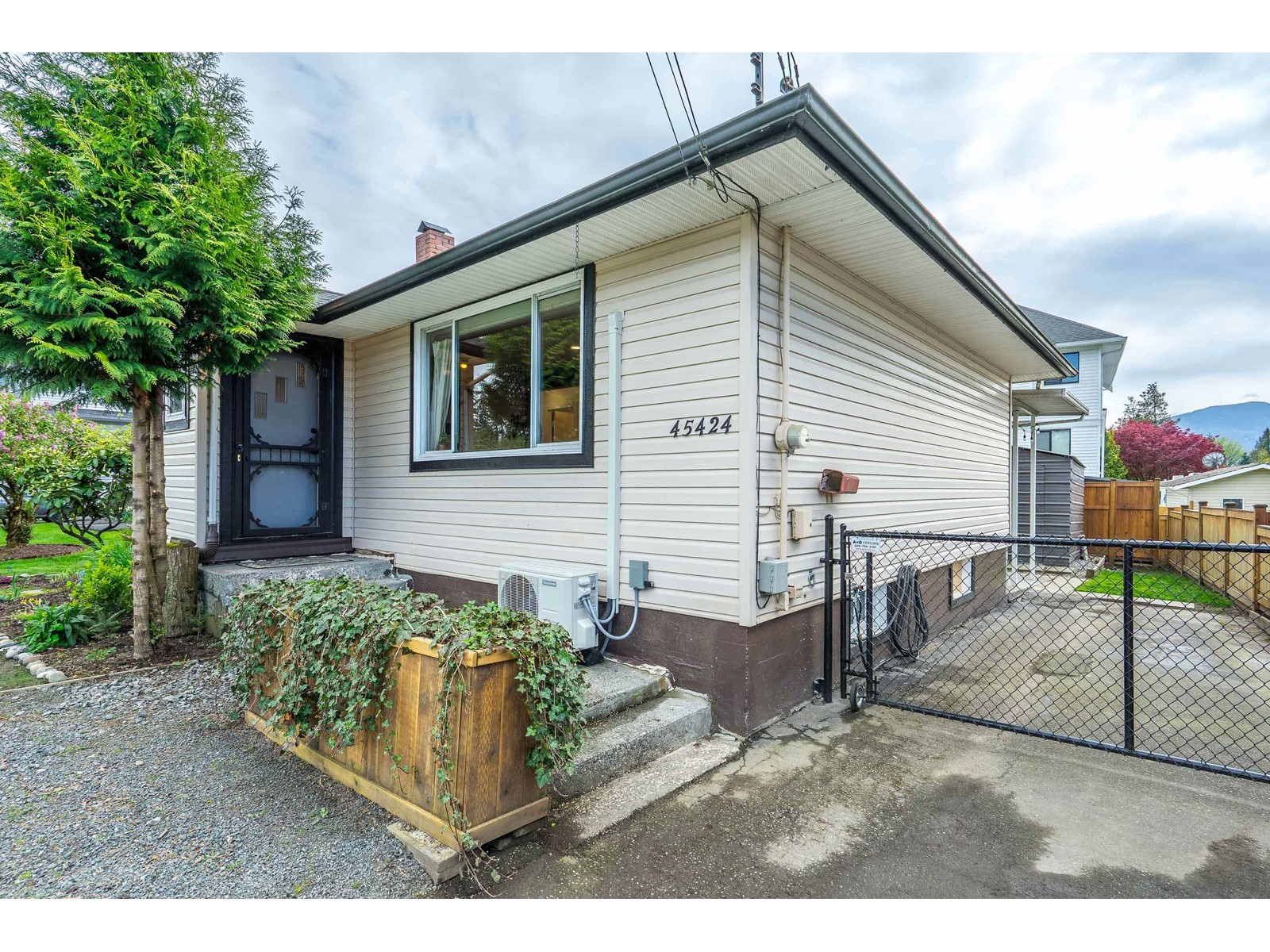 45424 WELLS ROAD|Sardis West Vedder