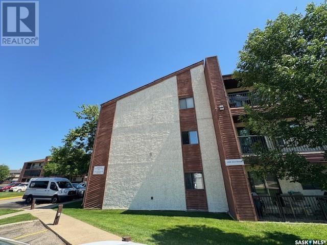 205 3308 33rd STREET W