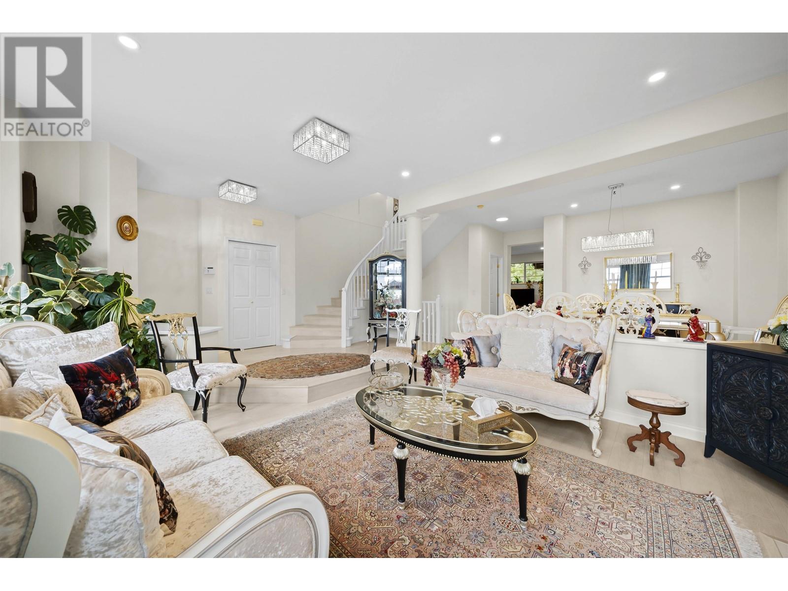 124 2979 PANORAMA DRIVE