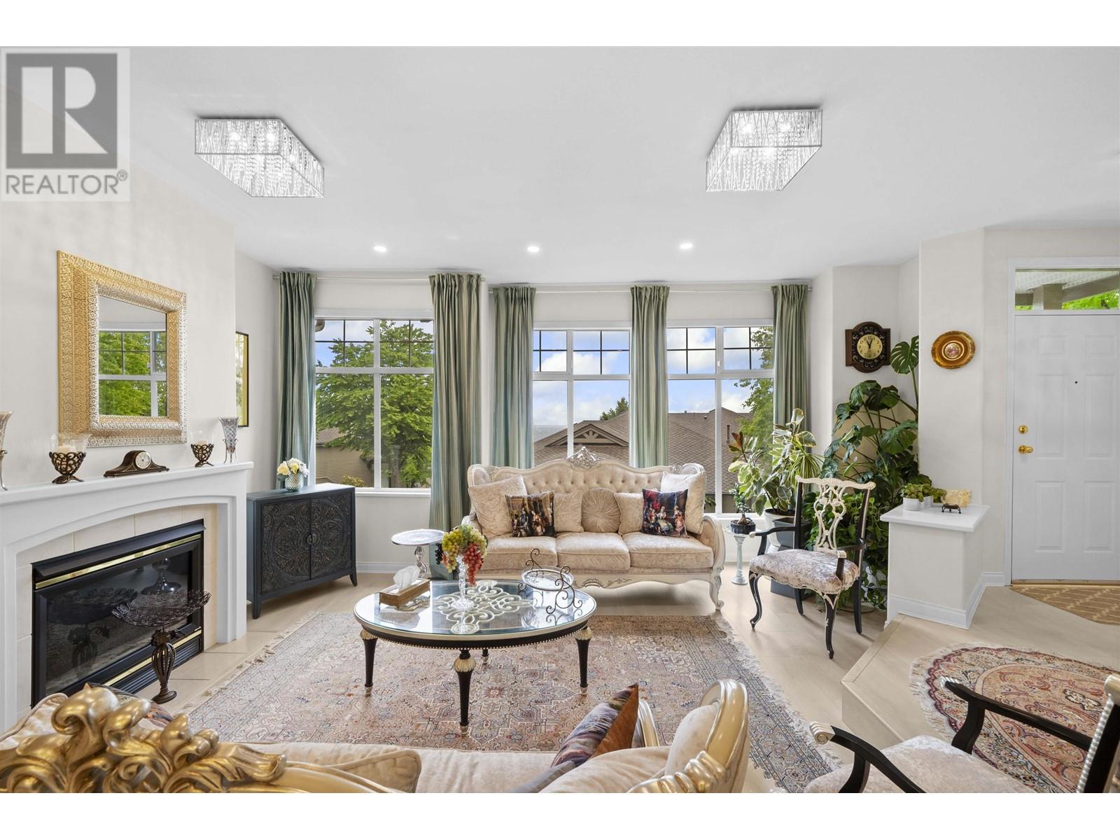 124 2979 PANORAMA DRIVE
