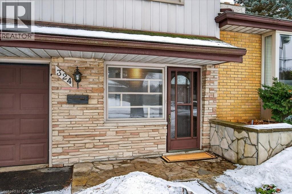 324 WOODWORTH Drive W