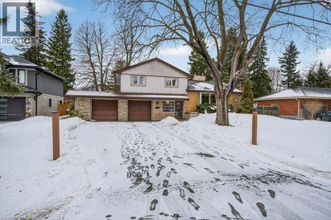 324 WOODWORTH Drive W Ancaster ON L9G2N1