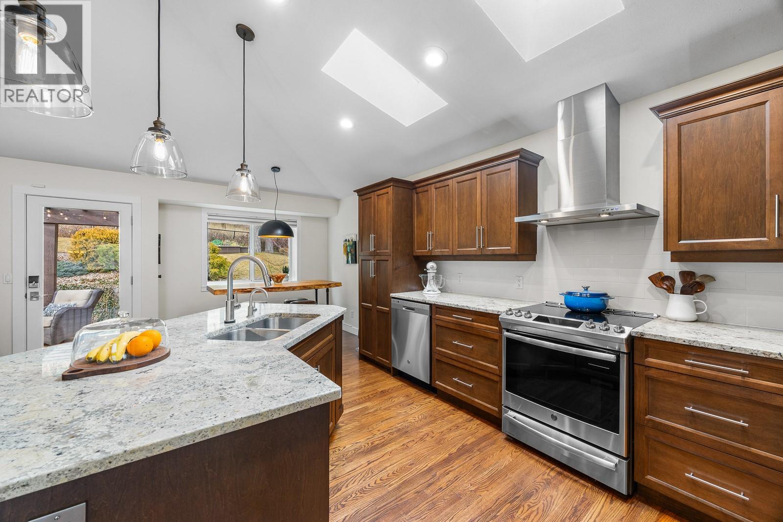 328 Woodpark Crescent