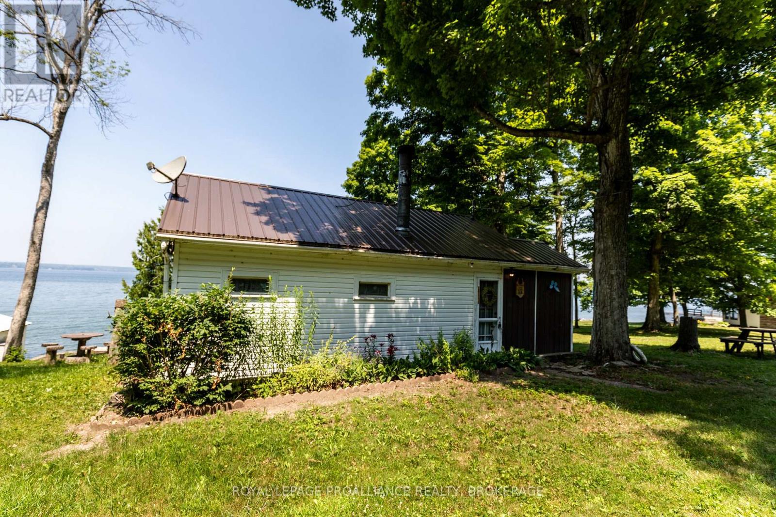 148 COTTAGE LANE