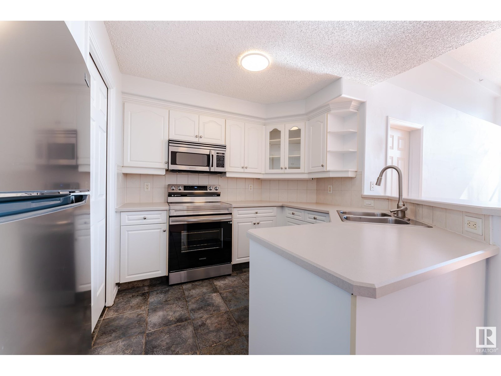 #433 9704 174 ST NW