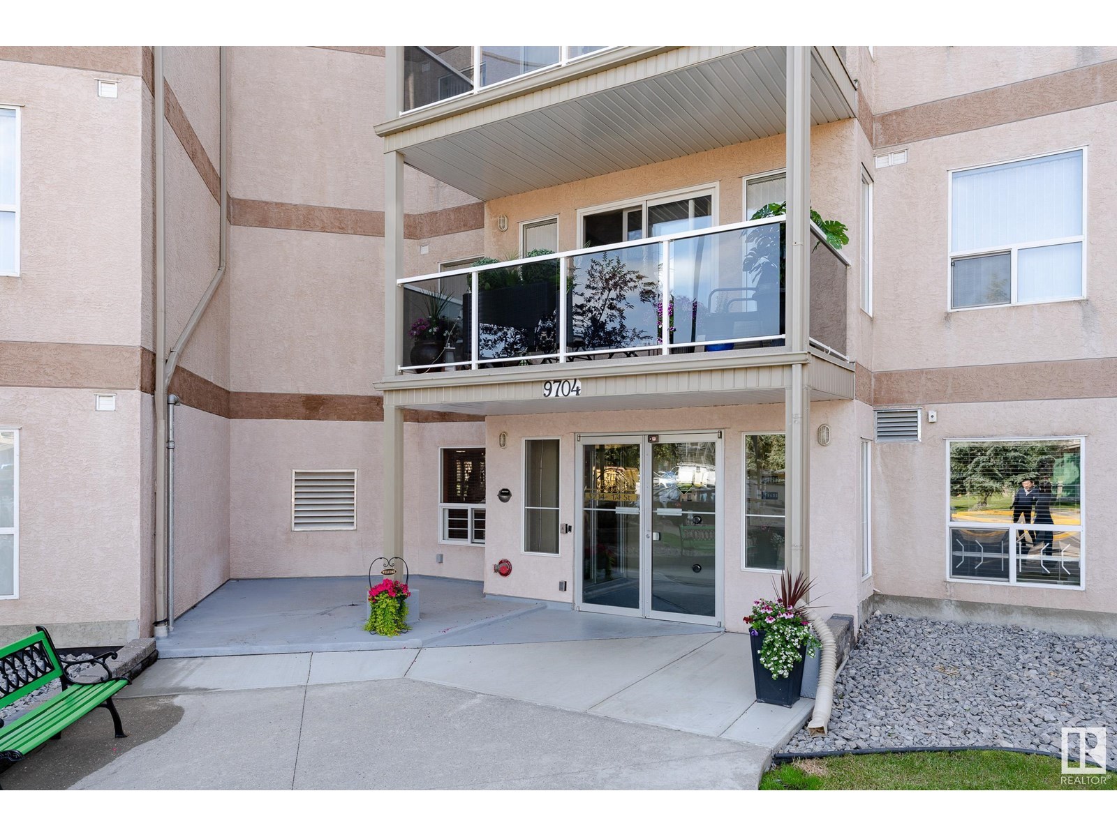 #433 9704 174 ST NW